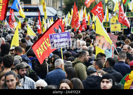 Kurdische Protest für die Verteidigung Rojava - Place de la République - Paris Stockfoto