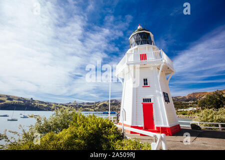 Die erhaltenen iconic Akaroa Leuchtturm in der Siedlung von Akaroa auf Banken Halbinsel in Neuseeland Stockfoto