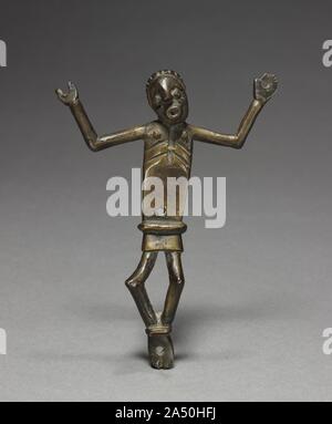 Corpus (gekreuzigten Christus), Ende 1800 - Anfang 1900. Das Königreich Kongo wurde in den 1300er und schnell in einen zentralistischen Staat konsolidierte gegründet. Kurz nach der Ankunft der Portugiesische Entdecker Diogo Cam im Jahre 1483, und die katholischen Missionare Reisen mit Ihm, dem Kongo king wie Jo&#xe3 getauft wurde; o I, und das Christentum zur Staatsreligion. Wirtschaftlichen und diplomatischen Beziehungen zwischen dem Kongo Königreich und der Portugiesischen verfestigt haben, aber Bürgerkrieg, den Atlantischen Sklavenhandel, und Christian Proselytismus würde ernsthafte Störungen und Aufruhr im Kongo Gesellschaft duri verursachen Stockfoto