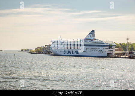 HELSINKI, Finnland - 23. MAI 2019: Silja Line sea Cruise Ferry steht am Terminal in Helsinki Stockfoto