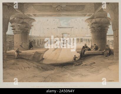 Ägypten und Nubien, Band I: Blick von Unter der Vorhalle des Tempels von Edfou, Oberägypten, 1847. Stockfoto