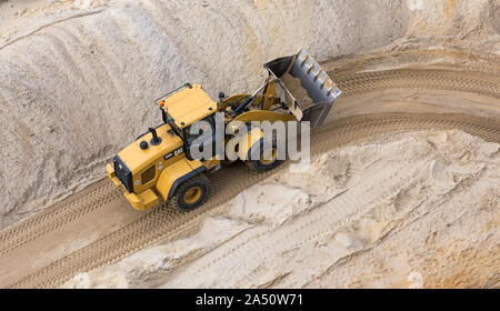 Luftaufnahme der Radlader auf Baustelle Stockfoto