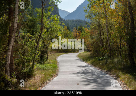 Radweg von Bourg d'Oisans, Venosc, Isère Abteilung, die Französischen Alpen. Stockfoto