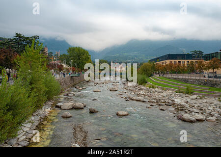 Fluss Passer in Meran Südtirol in Italien Stockfoto