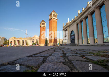 Spalten in der schönen Gegend von Montjuic in Barcelona Stockfoto