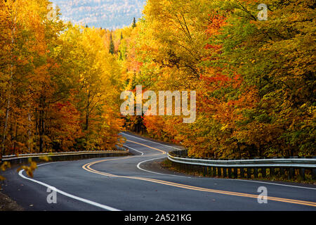 Spektakuläre Herbst Landschaft in Mauricie Nationalpark, Quebec, Kanada Stockfoto