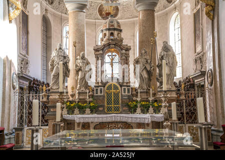 Innnenraum der Klosterkirche St. Mang in Füssen im Allgäu, Bayern, Deutschland | St. Mang in Füssen, Allgäu, Bayern, Deutschland Stockfoto