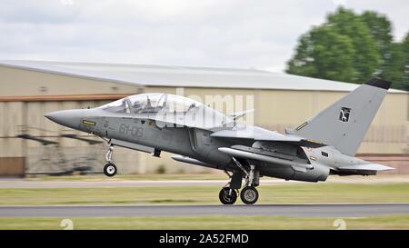 Italienische Luftwaffe T-346 eine Durchführung an der Royal International Air Tattoo 2019 Stockfoto