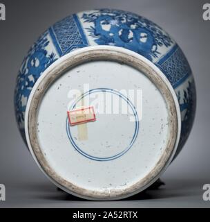 Vase mit Deckel, Qing Dynastie (1644-1911), Kangxi Herrschaft (1661-1722). Stockfoto