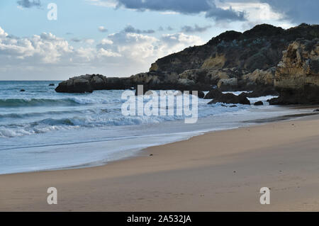 Oura Strandszene in Albufeira. Algarve, Portugal Stockfoto