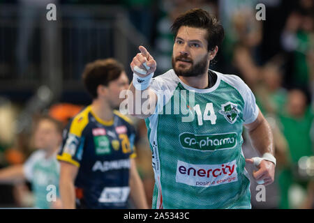 Hannover, Deutschland. 17 Okt, 2019. Handball: Bundesliga, der TSV Hannover-Burgdorf - Rhein-Neckar Löwen, 10. Spieltag in der TUI-Arena. Hannovers Evgeni Pevnov Gesten im Spiel. Credit: Swen Pförtner/dpa/Alamy leben Nachrichten Stockfoto