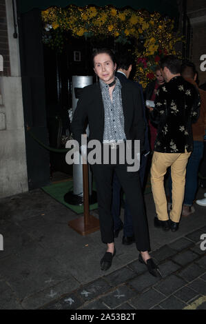 Kommen für die Edeline Lee X Glas Magazin Fashion Week Party. Kadies Swallow St, London. 16.09.19 Mit: Oli London: London, Vereinigtes Königreich, wenn: 16 Sep 2019 Credit: WENN.com Stockfoto