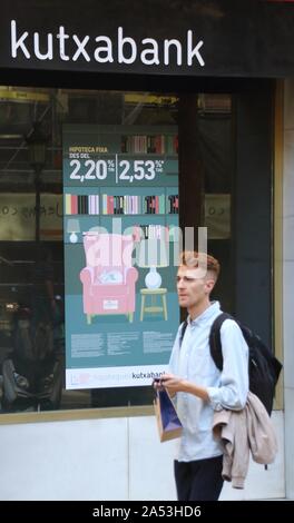 Barcelona, Spanien. 3. Okt, 2019. Kutxabank in Barcelona gesehen. Credit: Keith Mayhew/SOPA Images/ZUMA Draht/Alamy leben Nachrichten Stockfoto