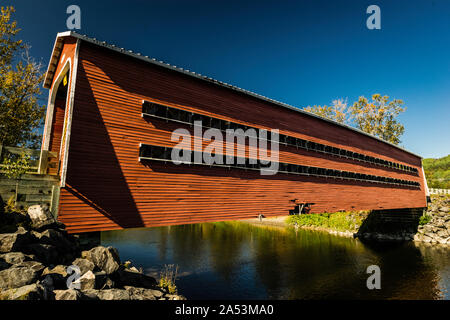 Jean-Chassé Covered Bridge SS Saint-René-de-Matane, Quebec, CA Stockfoto