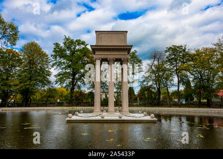 Tarnow, Polen - Oktober 10, 2019: Das Mausoleum von General Józef Bem in Tarnow, Polen an einem warmen Herbsttag. Stockfoto