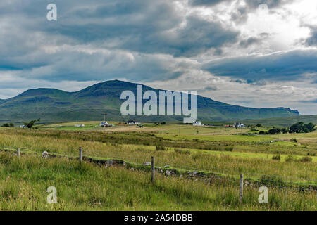 Duntulm Gemeinschaft und Berg, Isle of Skye Stockfoto