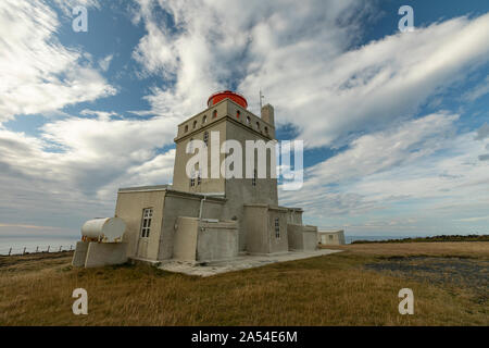 Leuchtturm in der Nähe von Vik in Island Stockfoto