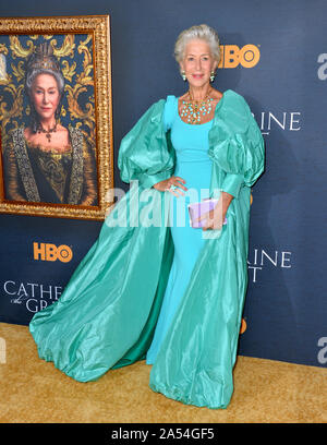 Los Angeles, Kalifornien, USA. 17 Okt, 2019. Helen Mirren bei der Premiere von HBO's "Katharina die Große" an der Hammer Museum. Bild: Paul Smith/Featureflash Credit: Paul Smith/Alamy leben Nachrichten Stockfoto