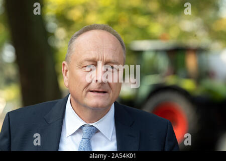 Nauen Ot Ribbeck, Deutschland. 13 Okt, 2019. Joachim Rukwied, Präsident des Deutschen Bauernverbandes. Credit: Soeren Stache/dpa-Zentralbild/ZB/dpa/Alamy leben Nachrichten Stockfoto