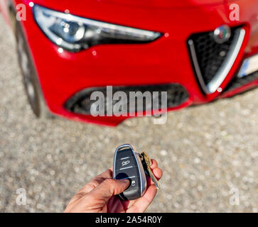Alfa romeo autoschlüssel -Fotos und -Bildmaterial in hoher Auflösung – Alamy
