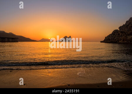 Sonnenaufgang am Strand in Aguilas, Murcia, Spanien Stockfoto