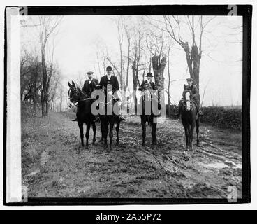 Upperville Fox Hunt, Huch, Glascock, & Frau Chas. Rumsey, 1/3/21. Stockfoto