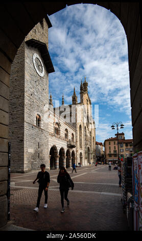 Comer See, Lombardei Italien September 2019 Como Kathedrale Duomo oder 14 Cent. Como Kathedrale (Italienisch: Kathedrale Santa Maria Assunta; Duomo di Como) ist die Ro Stockfoto