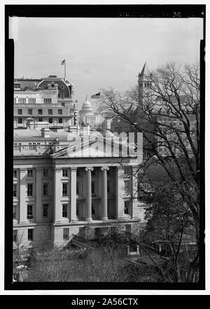 Blick vom Weißen Haus, United States Treasury Gebäude mit U.S. Capitol in der Entfernung Stockfoto