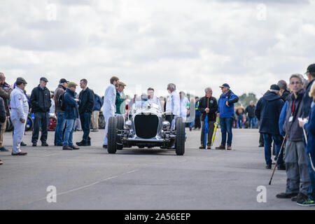 OLD WARDEN, BEDFORDSHIRE, GROSSBRITANNIEN, 6. OKTOBER 2019. 24 Liter Napier Railton.Renntag bei Shuttleworth. Stockfoto