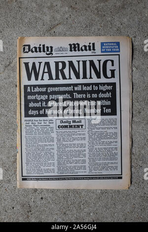 Die tägliche Post Warnung vor der Wahl einer Labour-Regierung, zwei Tage vor der Parlamentswahl in Großbritannien 1992. Stockfoto