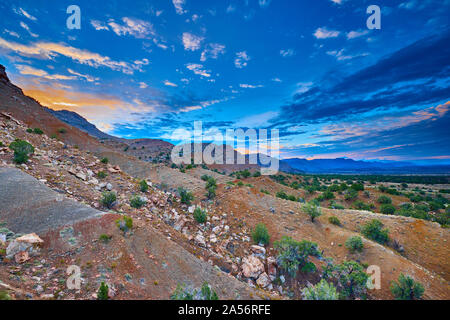Sonnenaufgang über Bookcliffs,Fruita Wüste. Stockfoto