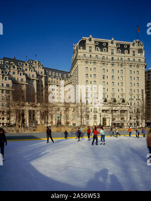 Ansicht des Willard Hotel von Pershing's Park Eisbahn, Washington, D.C Stockfoto