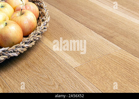 Parkettboden. Holzböden für Wohnzimmer. Kopieren Sie Platz. Stockfoto
