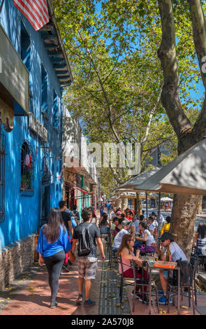 Santiago, Bellavista. Cafés und Bars auf Pio Nono Street, Barrio Bellavista, Santiago, Chile, Südamerika Stockfoto