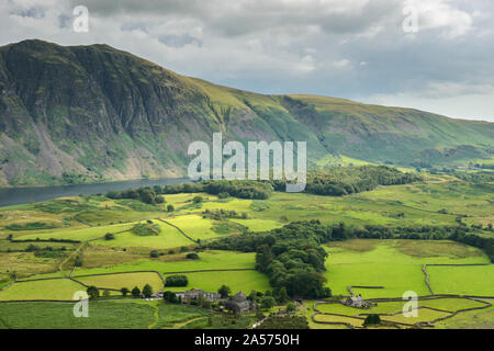 Üppige Landschaft neben Wast Water in Wasdale, Lake District. Stockfoto