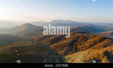 Berg Herbst Landschaft. Stockfoto