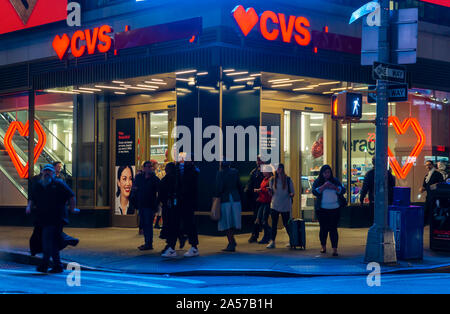 Ein Geschäft in der CVS-Gesundheit Drogeriemarktkette in New York am Dienstag, 8. Oktober 2019. (© Richard B. Levine) Stockfoto