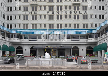 Kowloon, Hong Kong - 23. April 2017: Die Halbinsel kolonialen Luxus Hotel in Kowloon, Hong Kong. Stockfoto
