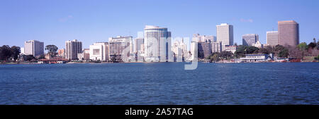 Die Wolkenkratzer an der Waterfront, Oakland, Kalifornien, USA Stockfoto