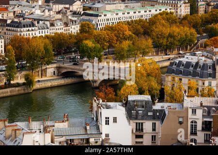 Seine Fluss und Stadt gesehen von der Kathedrale Notre Dame, Paris, Ile-de-France, Frankreich Stockfoto