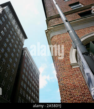 Gebäude aus niedrigen Winkel, Atlanta, Georgia, USA Stockfoto