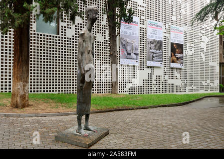 Skulptur in den Gärten des National Gallery (Georgische Nationalmuseum). Tiflis, Georgien. Kaukasus Stockfoto