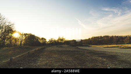 Landschaft der Boberger Dünen bei Sonnenuntergang im Winter Stockfoto