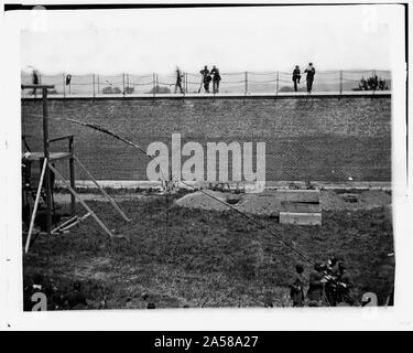 Washington, D.C. Särge und offene Gräber bereit für die Einrichtungen der Verschwörer im rechten Gerüst Abstract: Ausgewählte Bürgerkrieg Fotografien, 1861-1865 Stockfoto