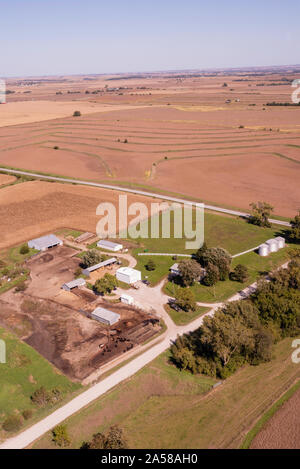 Luftaufnahme des ländlichen Ackerland in Mills County, Iowa, USA. Stockfoto