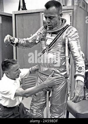 Astronauten Alan Shepard, ausgestattet mit Raumanzug MR-3 (mercury-redstone) Freiheit 7. Stockfoto