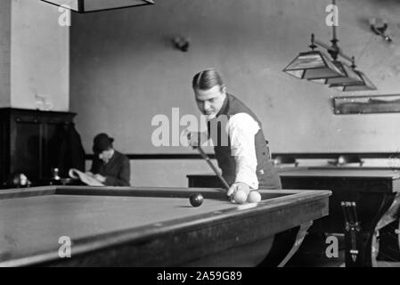 Willie Hoppe [schießen Billard Ca. 1910-1915 Stockfoto