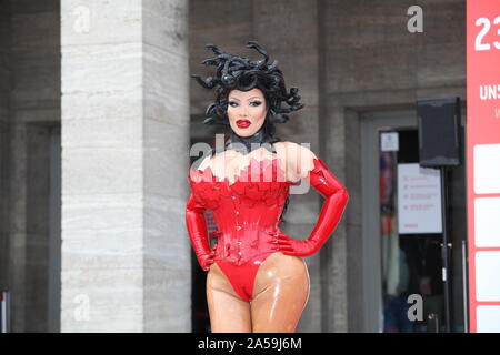 Liah Lou Medusa auf der 23. Venus Berlin 2019 in den Messehallen unter dem Funkturm. Berlin, 19.10.2019 Stockfoto