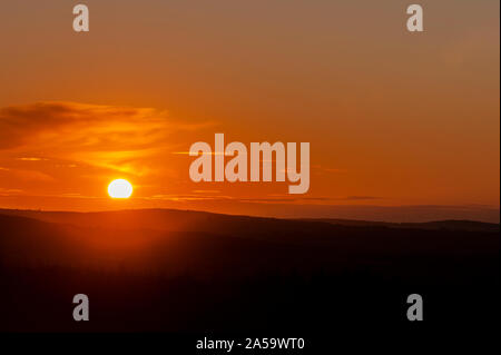 Ballydehob, Wst Cork, Irland. Okt, 2019 19. Die Sonne schön über West Cork heute Morgen. Heute werden überwiegend sonnig mit Höhen von 13°C betragen. Credit: Andy Gibson/Alamy Leben Nachrichten. Stockfoto