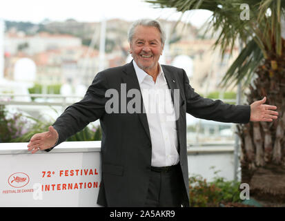 CANNES, Frankreich - 19. Mai: Alain Delon besucht einen Fotoauftrag seine ehrenamtliche Palme d zu feiern" oder während der 72Nd Cannes Film Festival (Credit: Mickael Chavet/Daybreak) Stockfoto